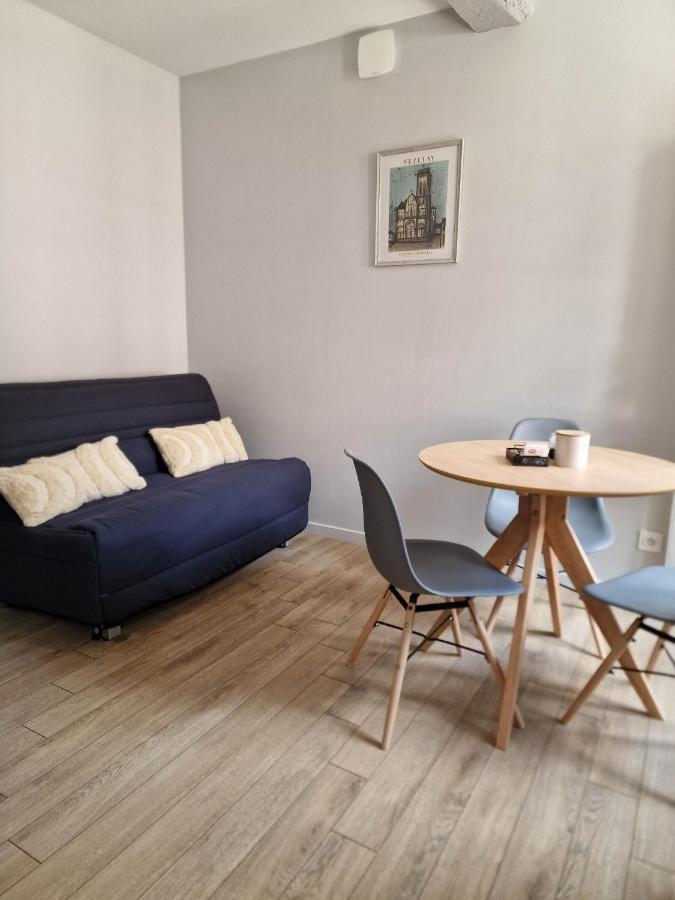 Appartement Au Coeur De Vezelay - Galerie 10 Zewnętrze zdjęcie