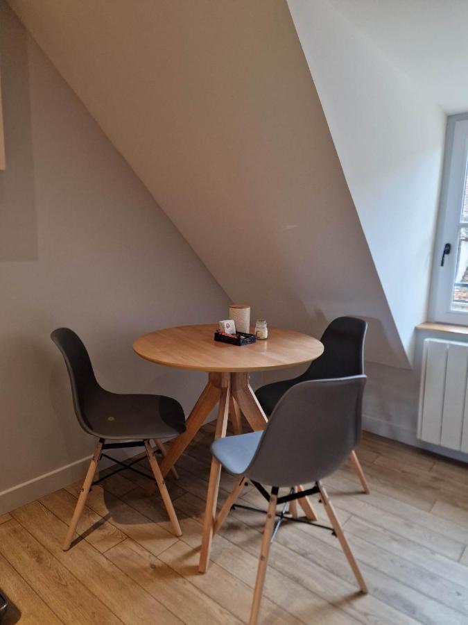 Appartement Au Coeur De Vezelay - Galerie 10 Zewnętrze zdjęcie