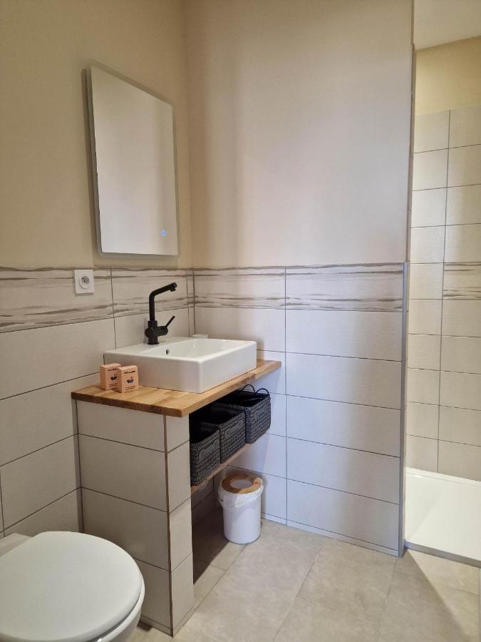 Appartement Au Coeur De Vezelay - Galerie 10 Zewnętrze zdjęcie